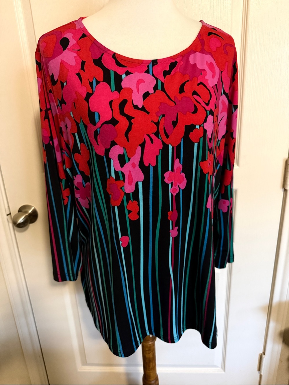 Bob Mackie Wearable Art Tunic Floral Blouse on Black Ladies XL